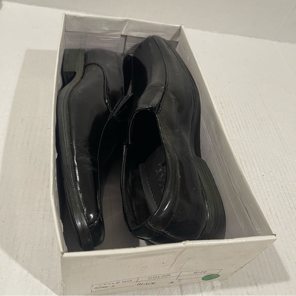 Men’s Royal Shoes Black Faux Leather Slip On Oxford Dress Shoes Size 8 US! - Picture 11 of 12